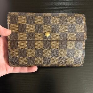 Louis Vuitton Wallet, Great Condition ✨